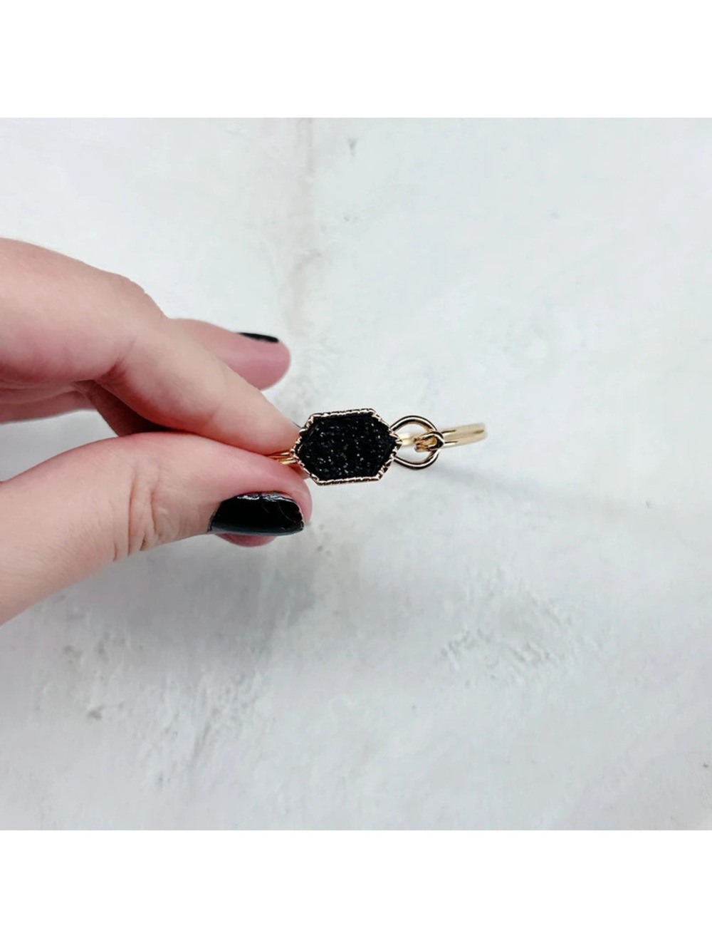 386u. Black Faux Druzy Bracelet Goldtone